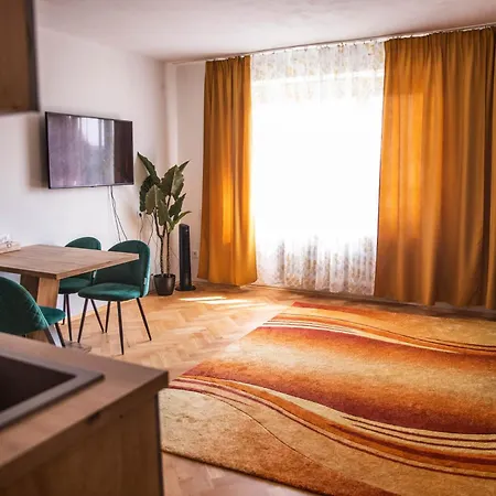 Prostorný V Centru U řeky, 2 Ložnice, Balkón *