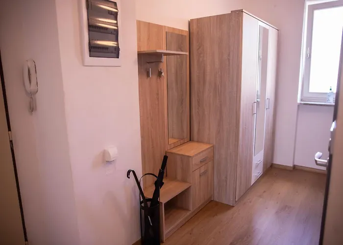 Prostorný V Centru U řeky, 2 Ložnice, Balkón *